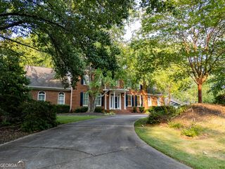 6203 Crestview Drive Southeast Drive SE, Covington, GA 30014