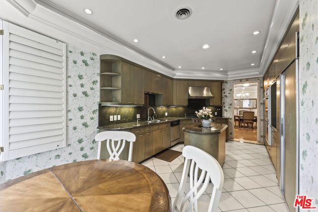 4752 Park Encino Lane 212, Encino (los Angeles), CA 91436