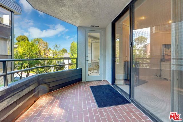 4752 Park Encino Lane 212, Encino (los Angeles), CA 91436