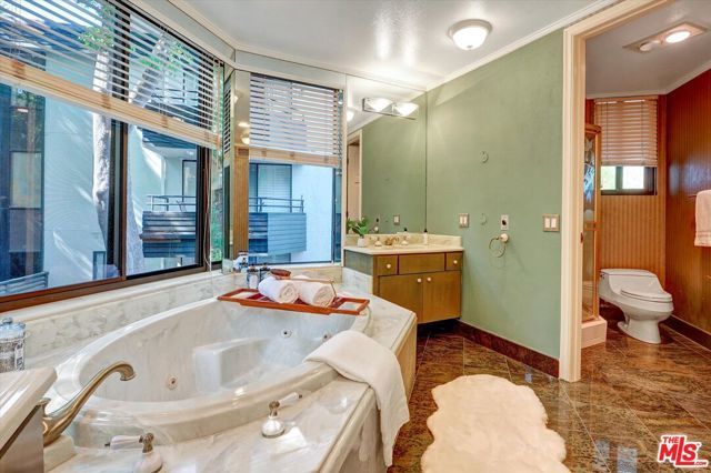 4752 Park Encino Lane 212, Encino (los Angeles), CA 91436