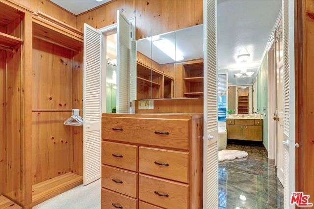 4752 Park Encino Lane 212, Encino (los Angeles), CA 91436