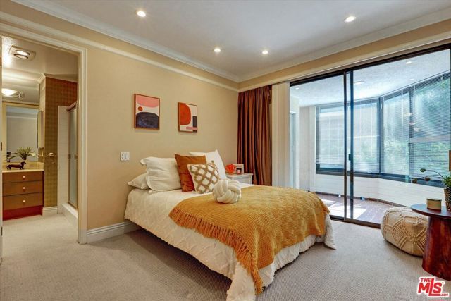 4752 Park Encino Lane 212, Encino (los Angeles), CA 91436