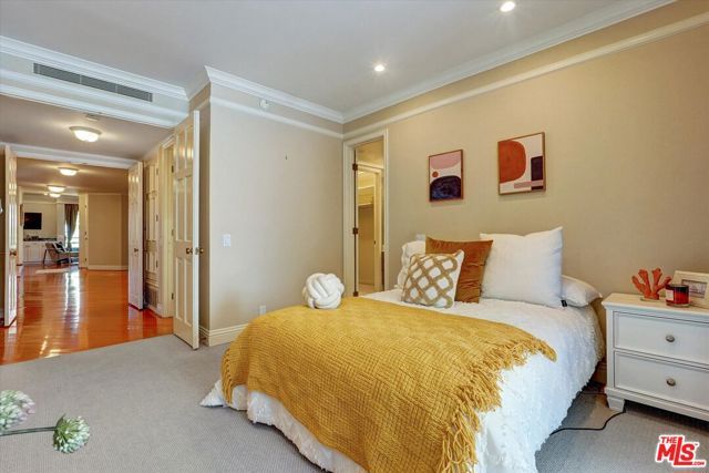 4752 Park Encino Lane 212, Encino (los Angeles), CA 91436