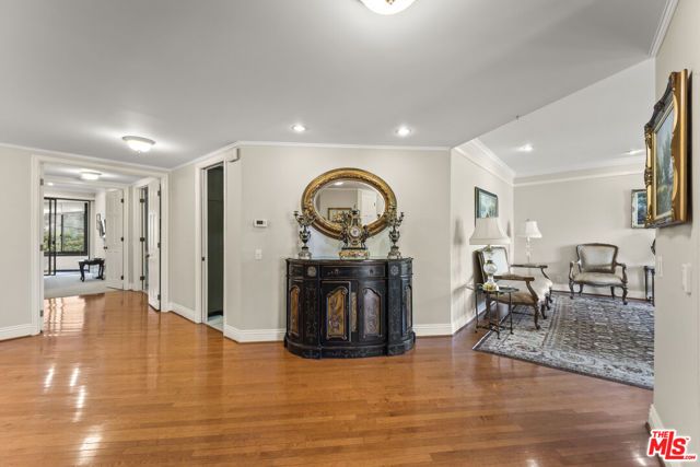 4752 Park Encino Lane 212, Encino (los Angeles), CA 91436