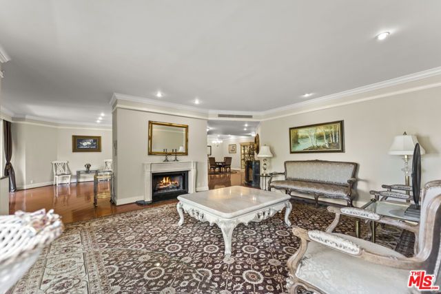 4752 Park Encino Lane 212, Encino (los Angeles), CA 91436