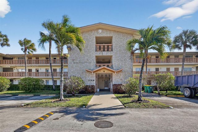 16901 NE 13th Avenue 108, Miami, FL 33162