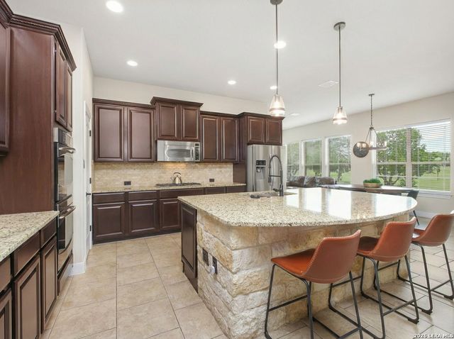 10807 Zedernholz Run, New Braunfels, TX 78132