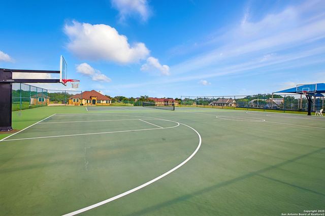 10807 Zedernholz Run, New Braunfels, TX 78132