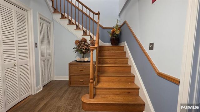 100-81 Shearwater, Jersey City, NJ 07305