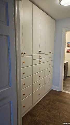 100-81 Shearwater, Jersey City, NJ 07305