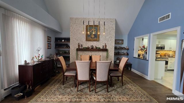 100-81 Shearwater, Jersey City, NJ 07305