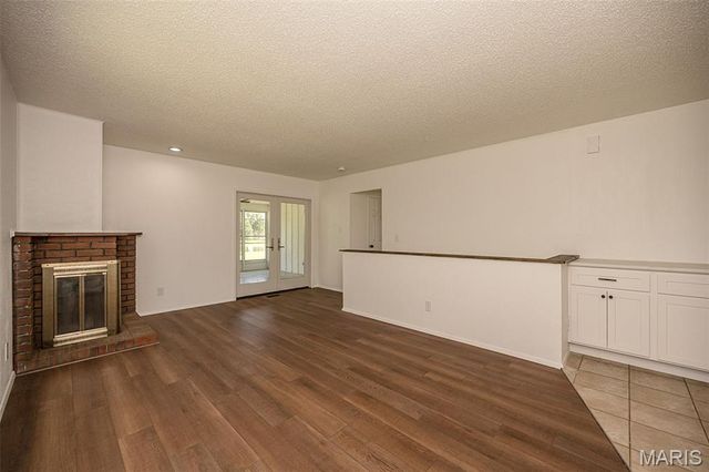 3867 Watersedge Drive, Florissant, MO 63034
