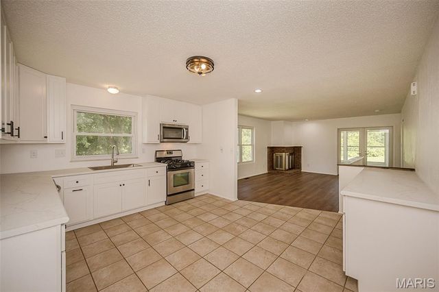 3867 Watersedge Drive, Florissant, MO 63034