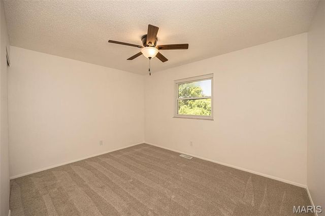 3867 Watersedge Drive, Florissant, MO 63034