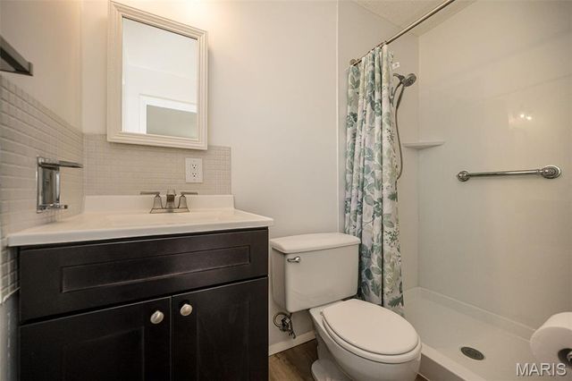 3867 Watersedge Drive, Florissant, MO 63034