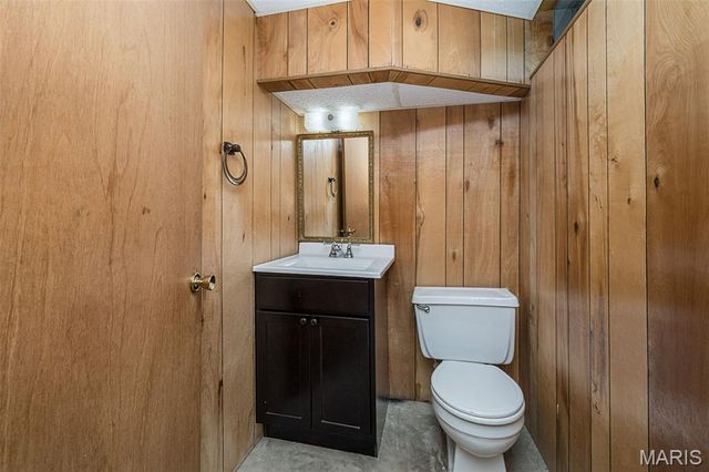3867 Watersedge Drive, Florissant, MO 63034