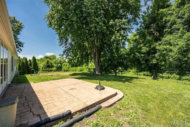 3867 Watersedge Drive, Florissant, MO 63034