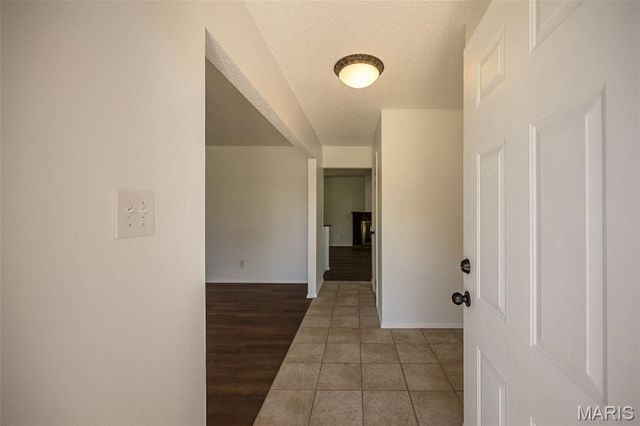 3867 Watersedge Drive, Florissant, MO 63034