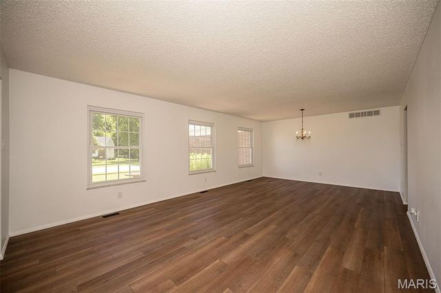 3867 Watersedge Drive, Florissant, MO 63034