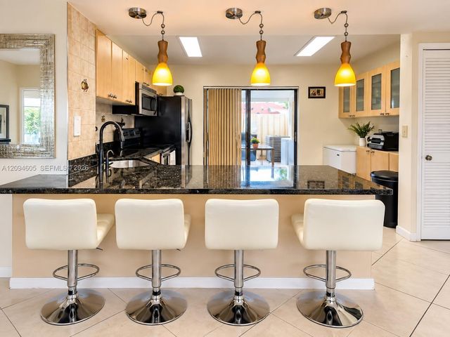 1807 SW 107th Avenue 2210, Miami, FL 33165