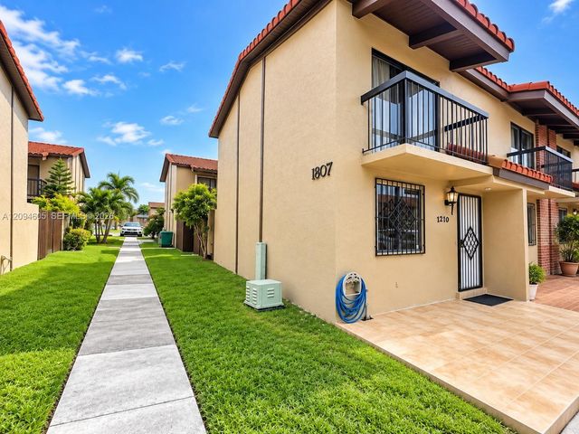 1807 SW 107th Avenue 2210, Miami, FL 33165