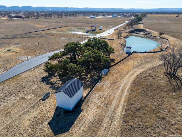 2021 Fm 3240, Bandera, TX 78003