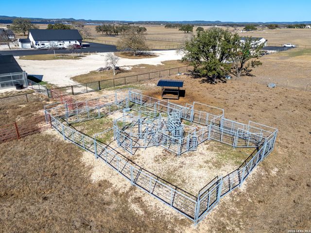 2021 Fm 3240, Bandera, TX 78003