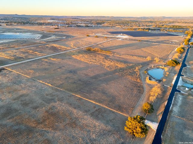 2021 Fm 3240, Bandera, TX 78003