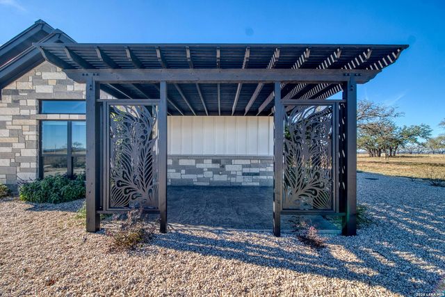 2021 Fm 3240, Bandera, TX 78003