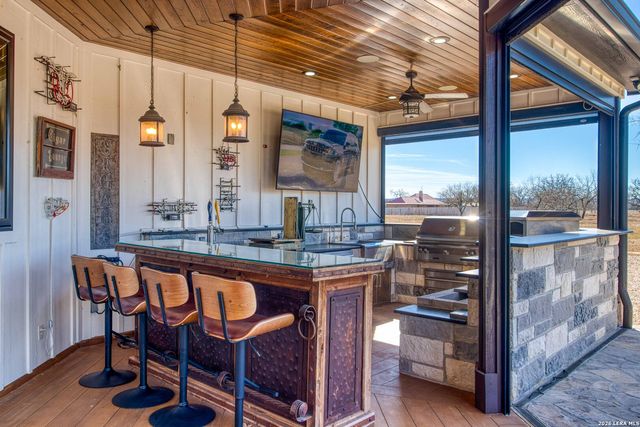 2021 Fm 3240, Bandera, TX 78003