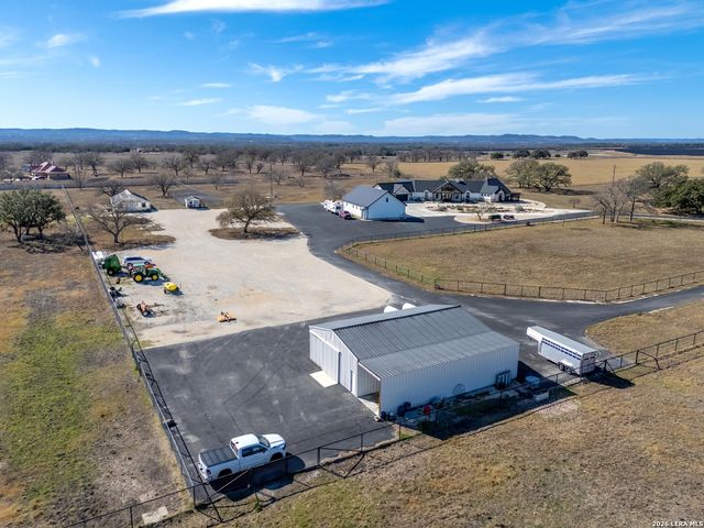 2021 Fm 3240, Bandera, TX 78003