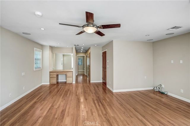 165 S Roosevelt Avenue, Pasadena, CA 91107
