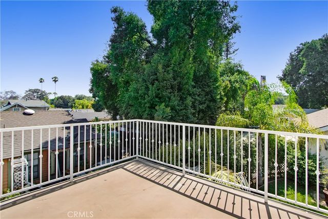 165 S Roosevelt Avenue, Pasadena, CA 91107
