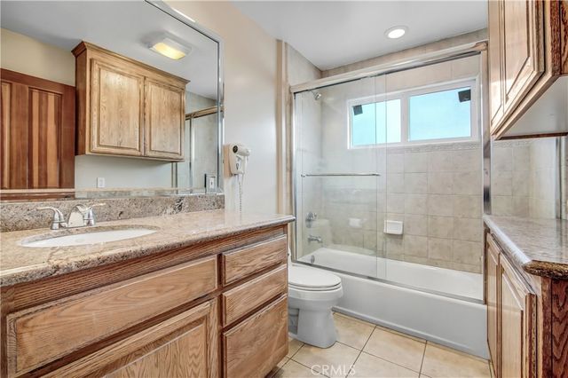 165 S Roosevelt Avenue, Pasadena, CA 91107