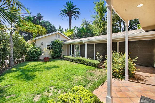 165 S Roosevelt Avenue, Pasadena, CA 91107