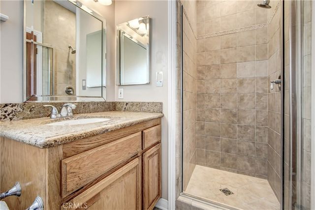 165 S Roosevelt Avenue, Pasadena, CA 91107
