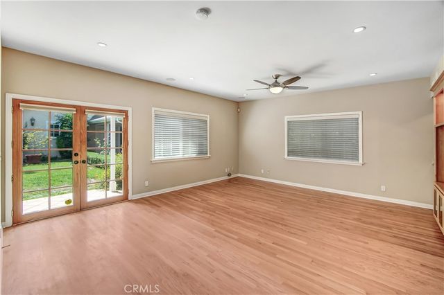 165 S Roosevelt Avenue, Pasadena, CA 91107