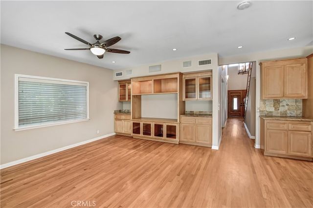 165 S Roosevelt Avenue, Pasadena, CA 91107