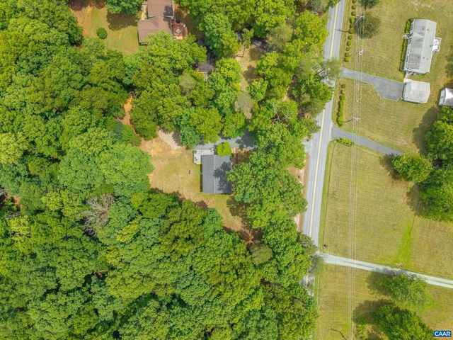 2321 RURITAN LAKE RD, Scottsville, VA 24590