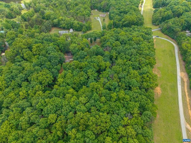 2321 RURITAN LAKE RD, Scottsville, VA 24590
