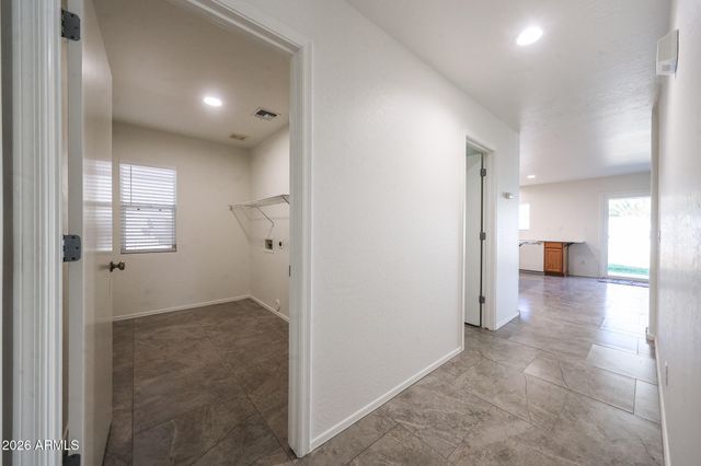 11538 W VOGEL Avenue, Youngtown, AZ 85363