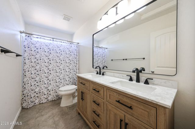 11538 W VOGEL Avenue, Youngtown, AZ 85363