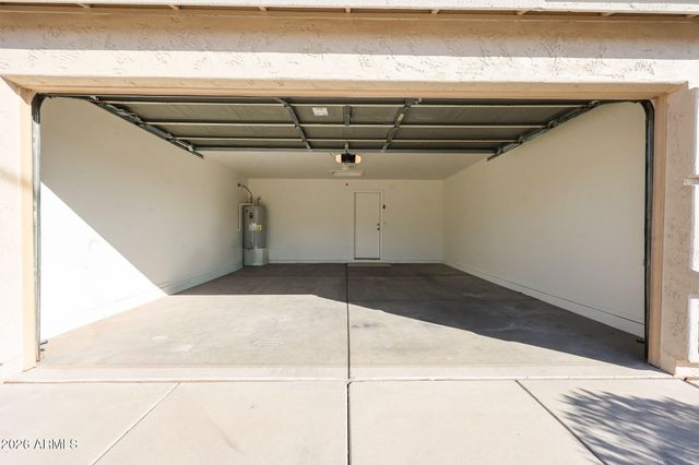 11538 W VOGEL Avenue, Youngtown, AZ 85363