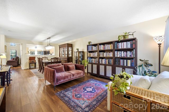 10631 Sleigh Bell Lane, Charlotte, NC 28216