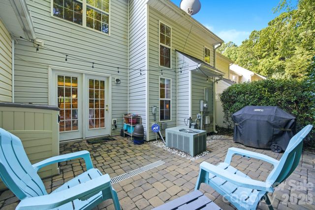 10631 Sleigh Bell Lane, Charlotte, NC 28216