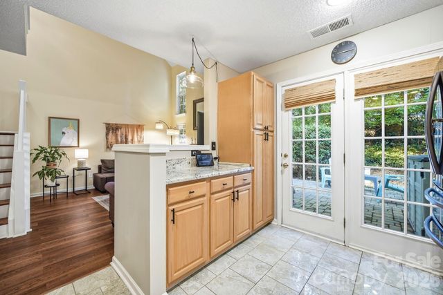 10631 Sleigh Bell Lane, Charlotte, NC 28216