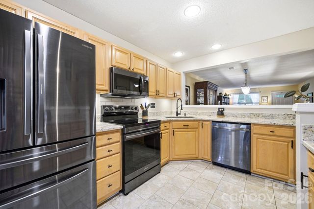 10631 Sleigh Bell Lane, Charlotte, NC 28216