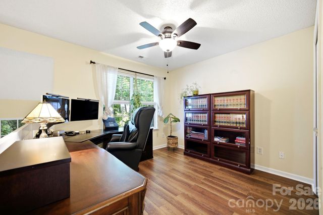 10631 Sleigh Bell Lane, Charlotte, NC 28216