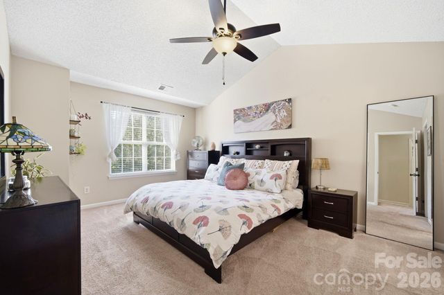 10631 Sleigh Bell Lane, Charlotte, NC 28216
