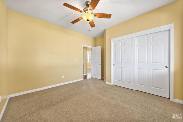 5803 Penn Station Lane, Bakersfield, CA 93311